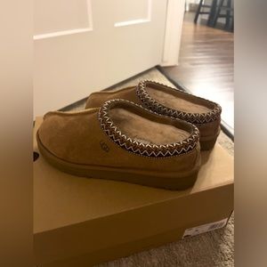 UGG Woman’s Tasman Slippers